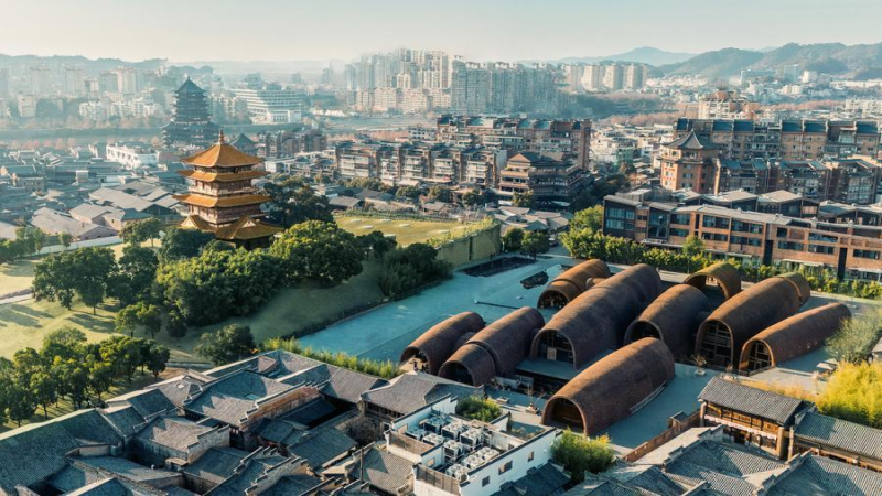 Xi Story: Clay meets civilization in China's Jingdezhen